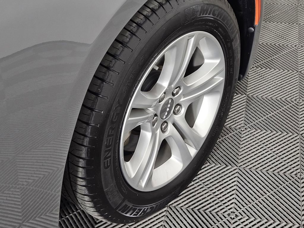 Used 2023 Dodge Charger SXT RWD image 6