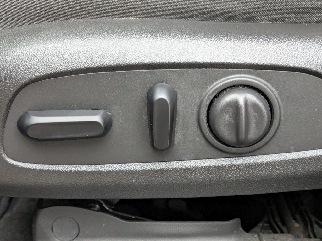 Certified 2021 Chevrolet TrailBlazer LT w/ Convenience Package image 35