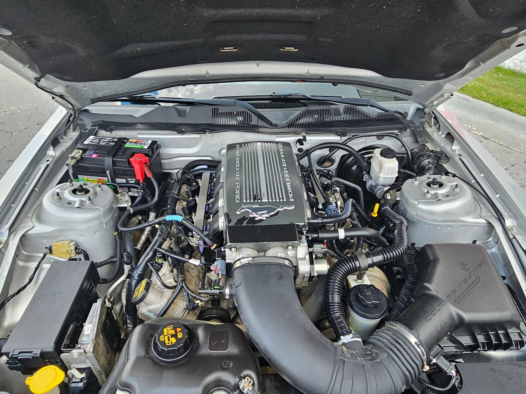 Used 2010 Ford Mustang GT Premium RWD image 28