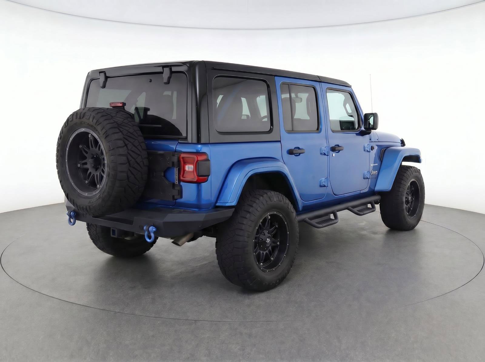 Used 2023 Jeep Wrangler Unlimited Sahara w/ Cold Weather Group AWD/4WD image 4