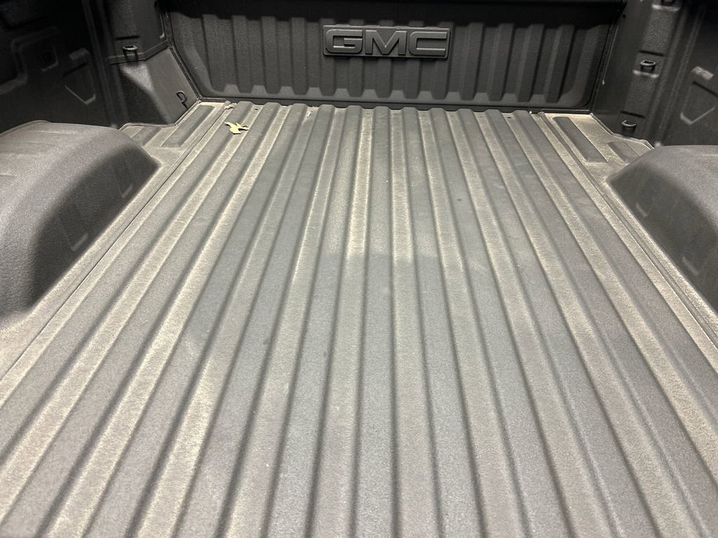 Used 2025 GMC Sierra 2500 SLT w/ SLT Premium Package image 25