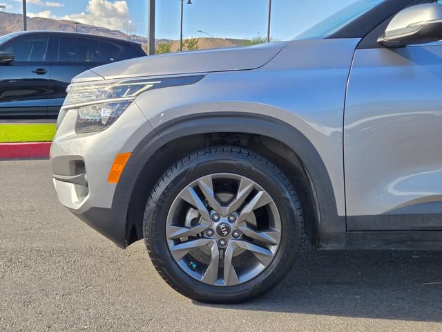 Used 2021 Kia Seltos S FWD image 9