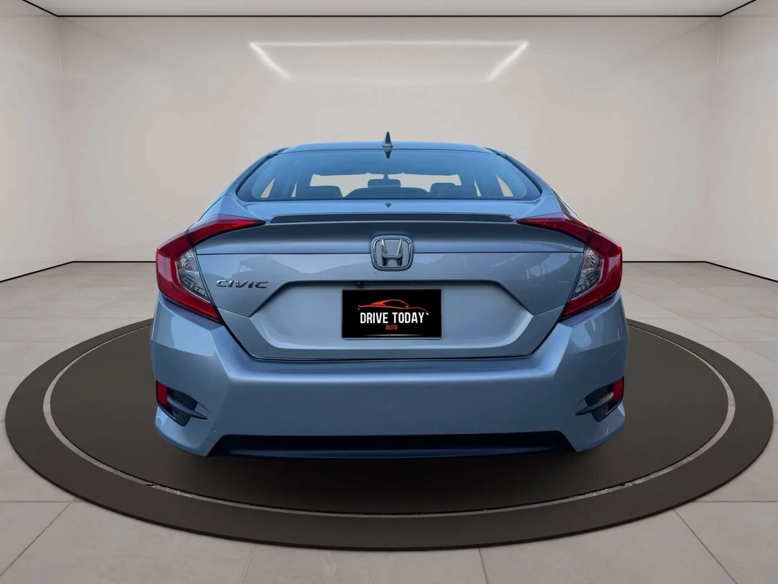 Used 2017 Honda Civic EX-L image 4