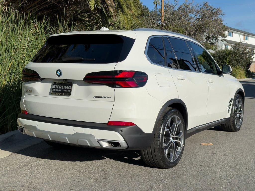 New 2026 BMW X5 xDrive50e w/ Executive Package image 5