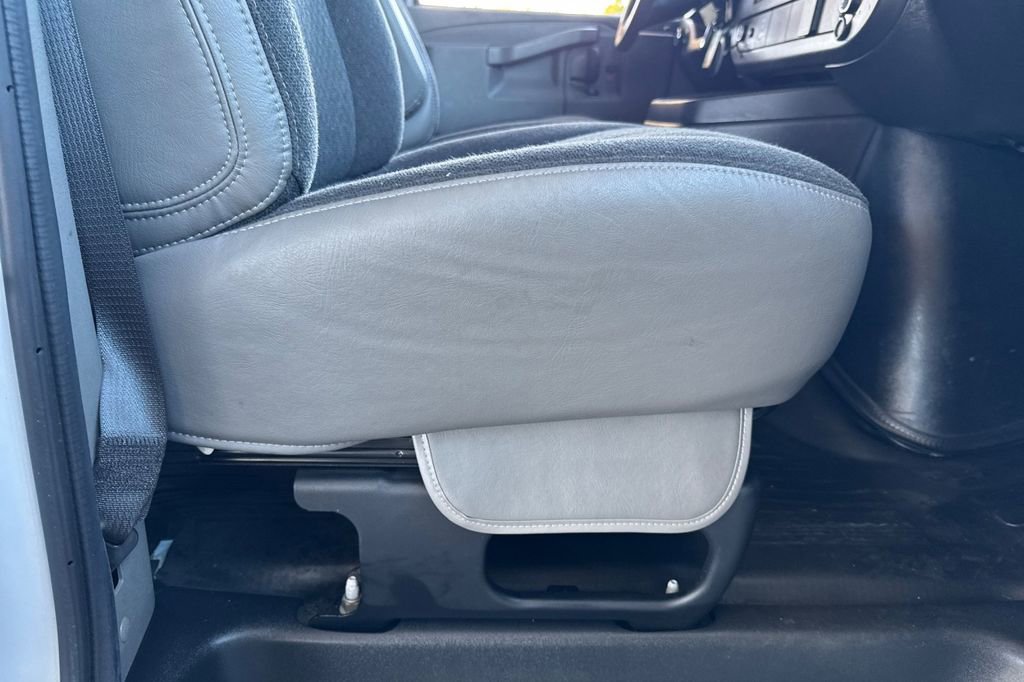 Used 2024 Chevrolet Express 2500 w/ Driver Convenience Package image 28