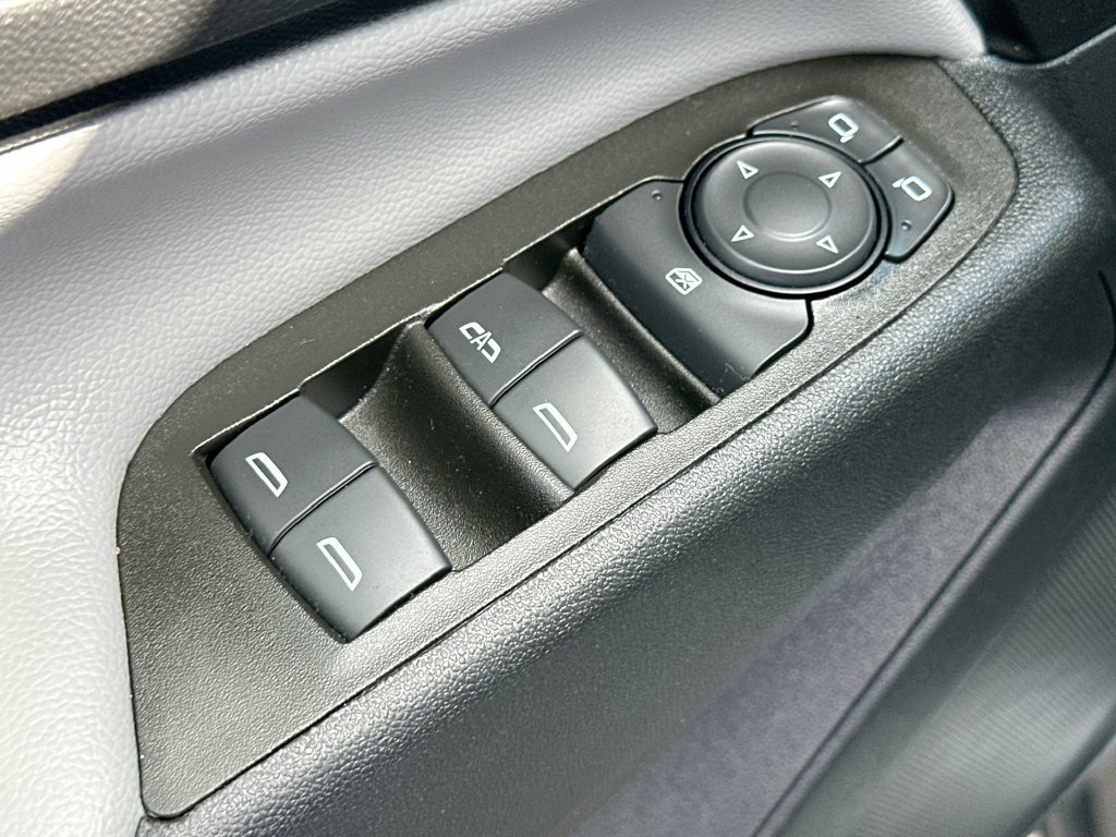 Certified 2024 Chevrolet Equinox LS w/ Sport Edition FWD image 17