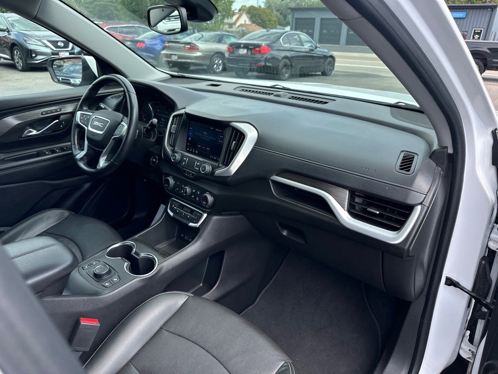 Used 2022 GMC Terrain SLT image 23