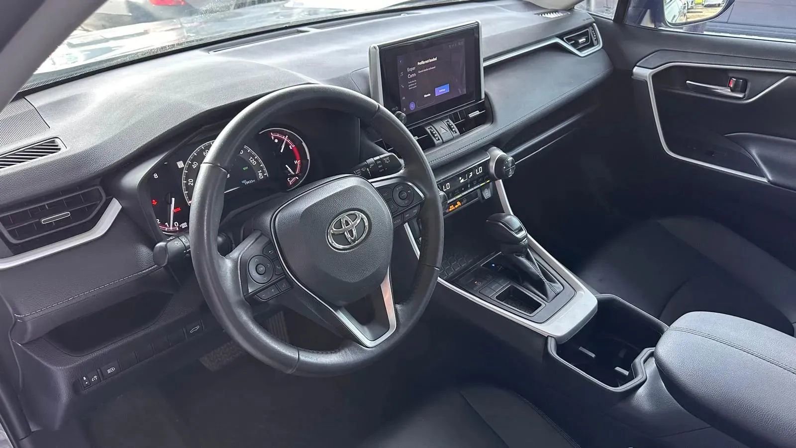 Used 2023 Toyota RAV4 XLE Premium image 7