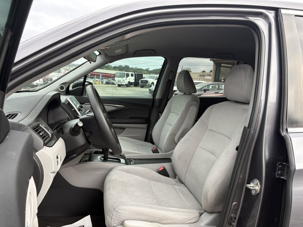 Used 2016 Honda Pilot LX image 11