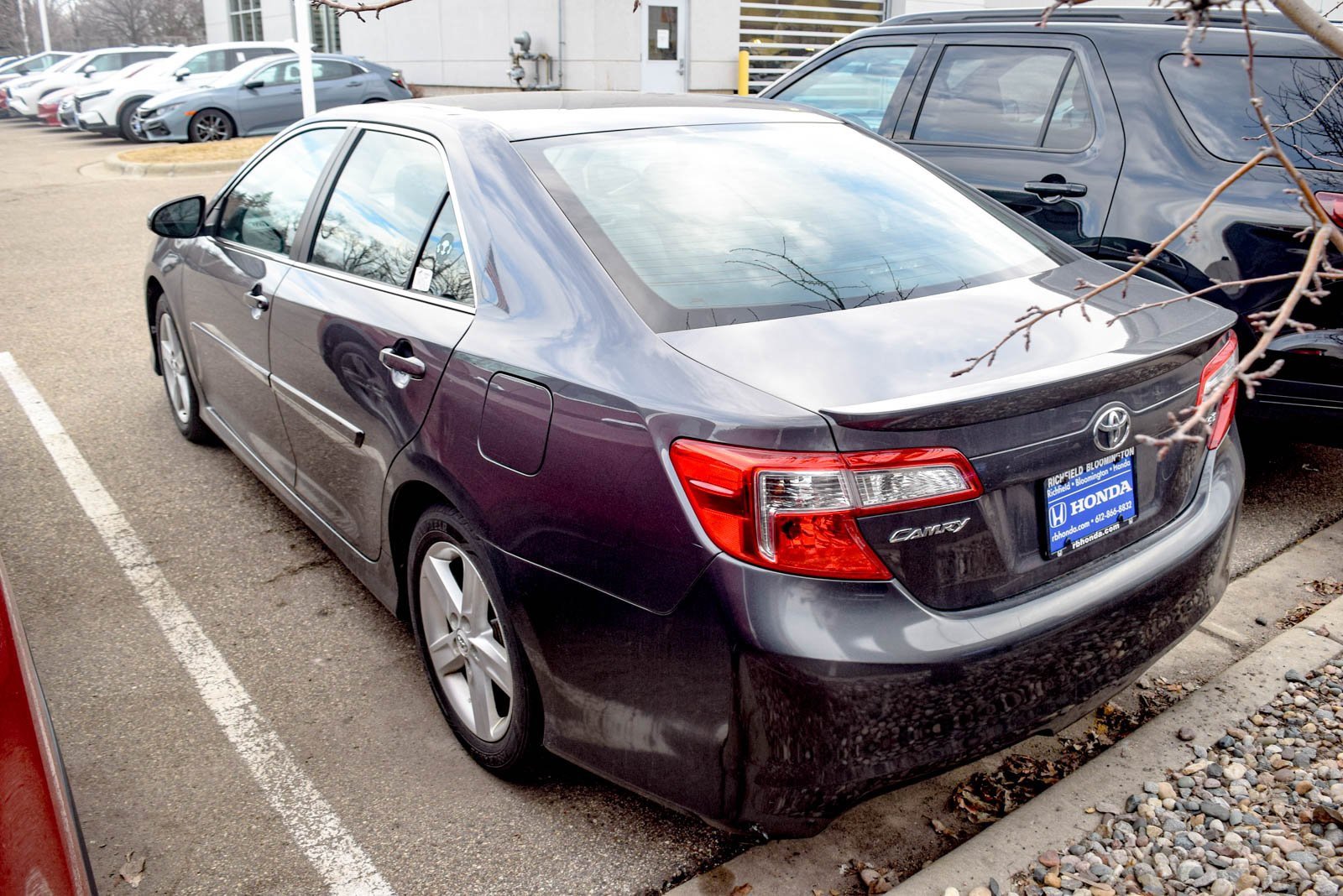 Used 2013 Toyota Camry SE image 18