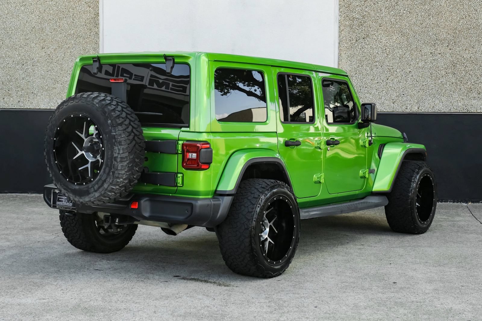 Used 2019 Jeep Wrangler Unlimited Sahara AWD/4WD image 9