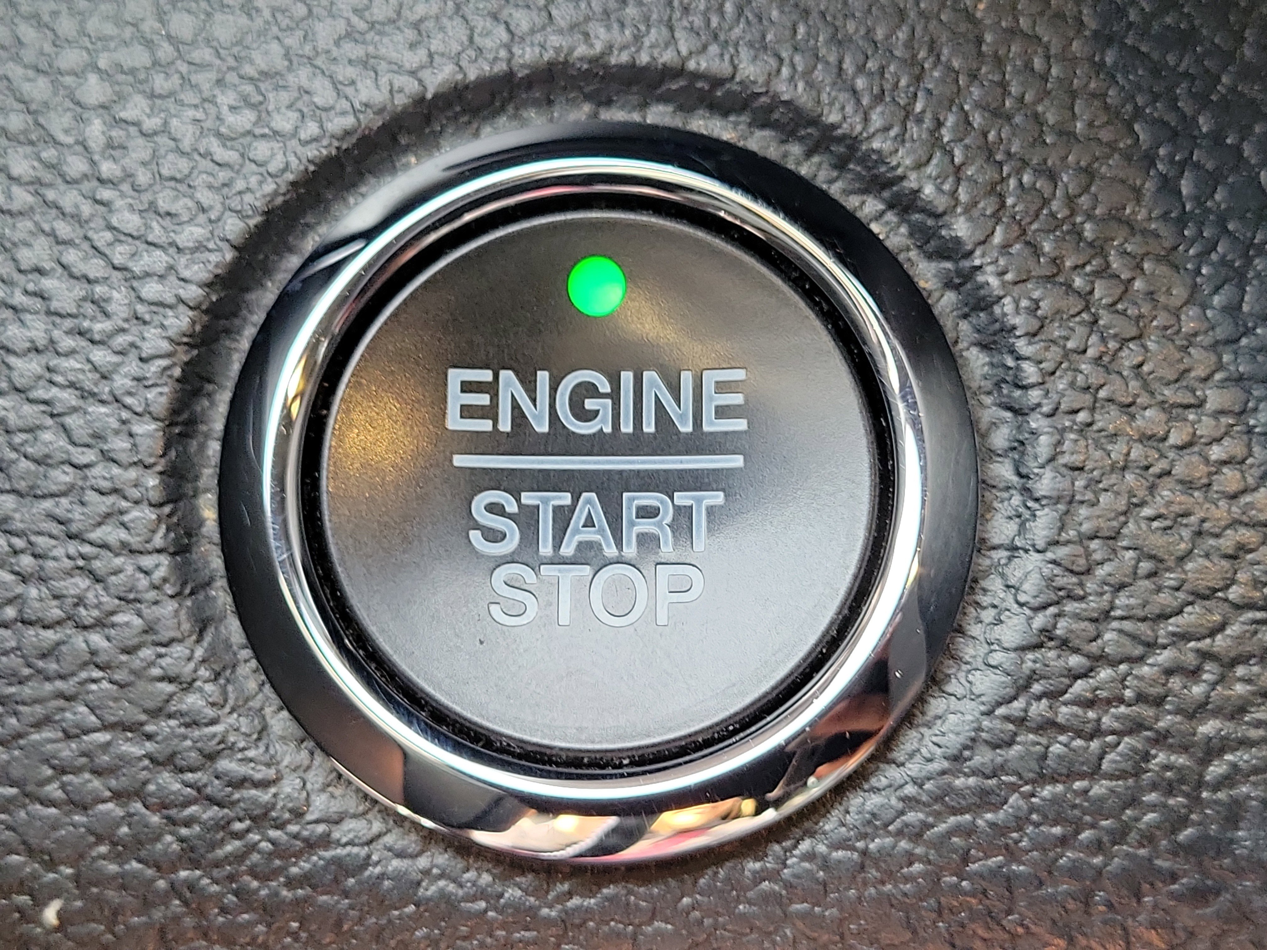 Used 2020 Ford Expedition XLT w/ Equipment Group 201A AWD/4WD image 31