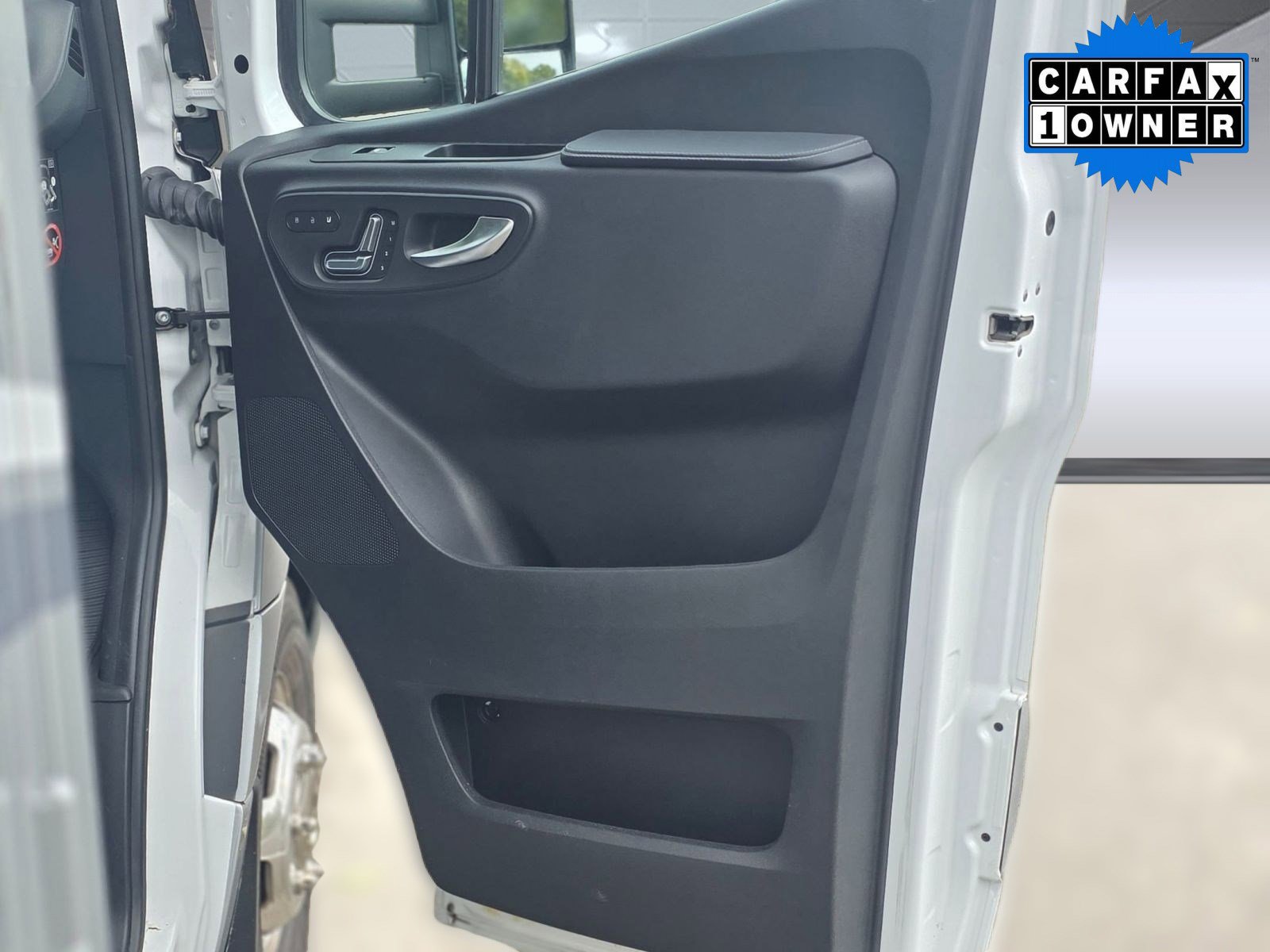 Used 2022 Mercedes-Benz Sprinter 3500 image 25