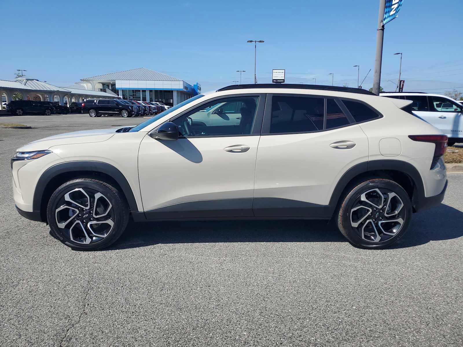 New 2026 Chevrolet Trax RS w/ Sunroof Package FWD image 2