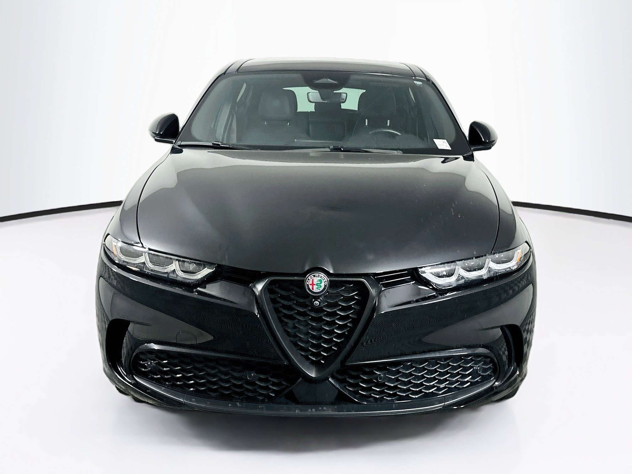 Used 2024 Alfa Romeo Tonale Veloce AWD/4WD image 2