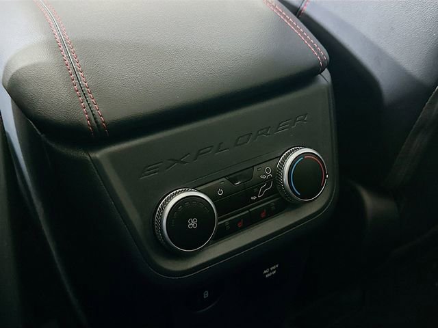 Used 2025 Ford Explorer ST image 27