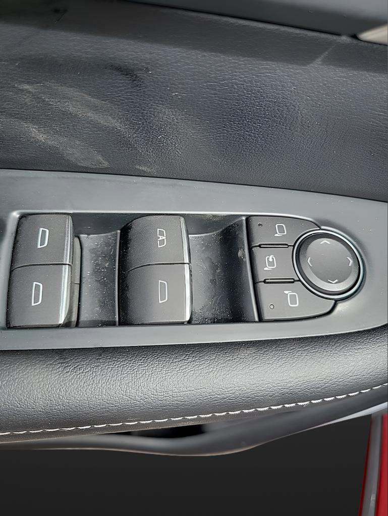 Used 2025 Buick Enclave Avenir w/ Super Cruise Package image 18