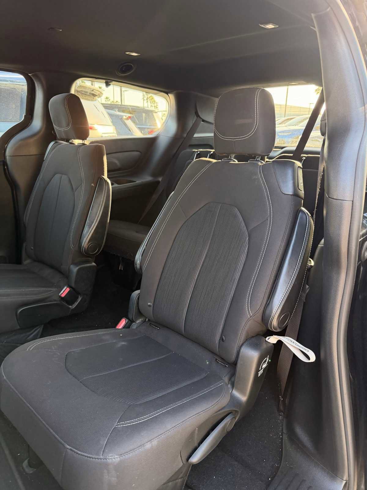 Used 2019 Chrysler Pacifica Touring Plus w/ S Appearance Package image 10