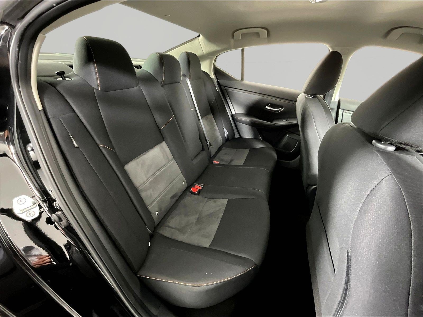 Certified 2023 Nissan Sentra SR w/ Midnight Edition Package FWD image 24