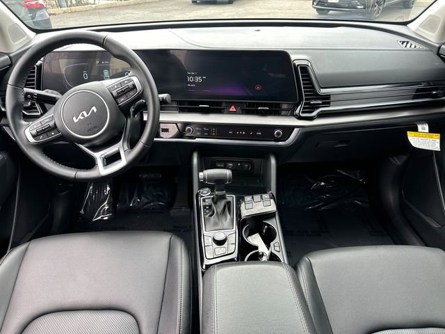 Used 2025 Kia Sportage EX image 17
