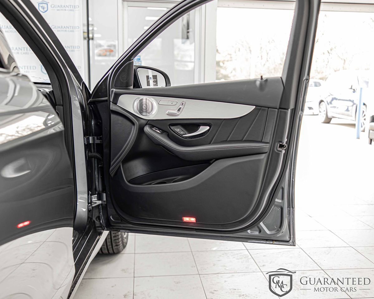 Used 2019 Mercedes-Benz GLC 300 4MATIC w/ Multimedia Package image 42