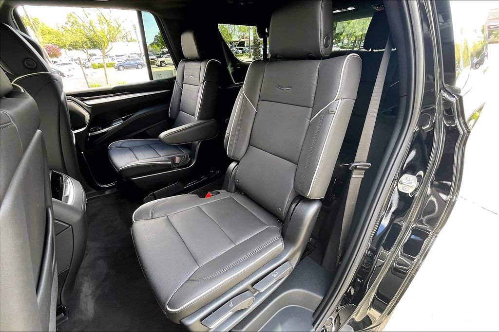 New 2026 Cadillac Escalade Luxury w/ LPO, Floor Liner Package AWD/4WD image 27