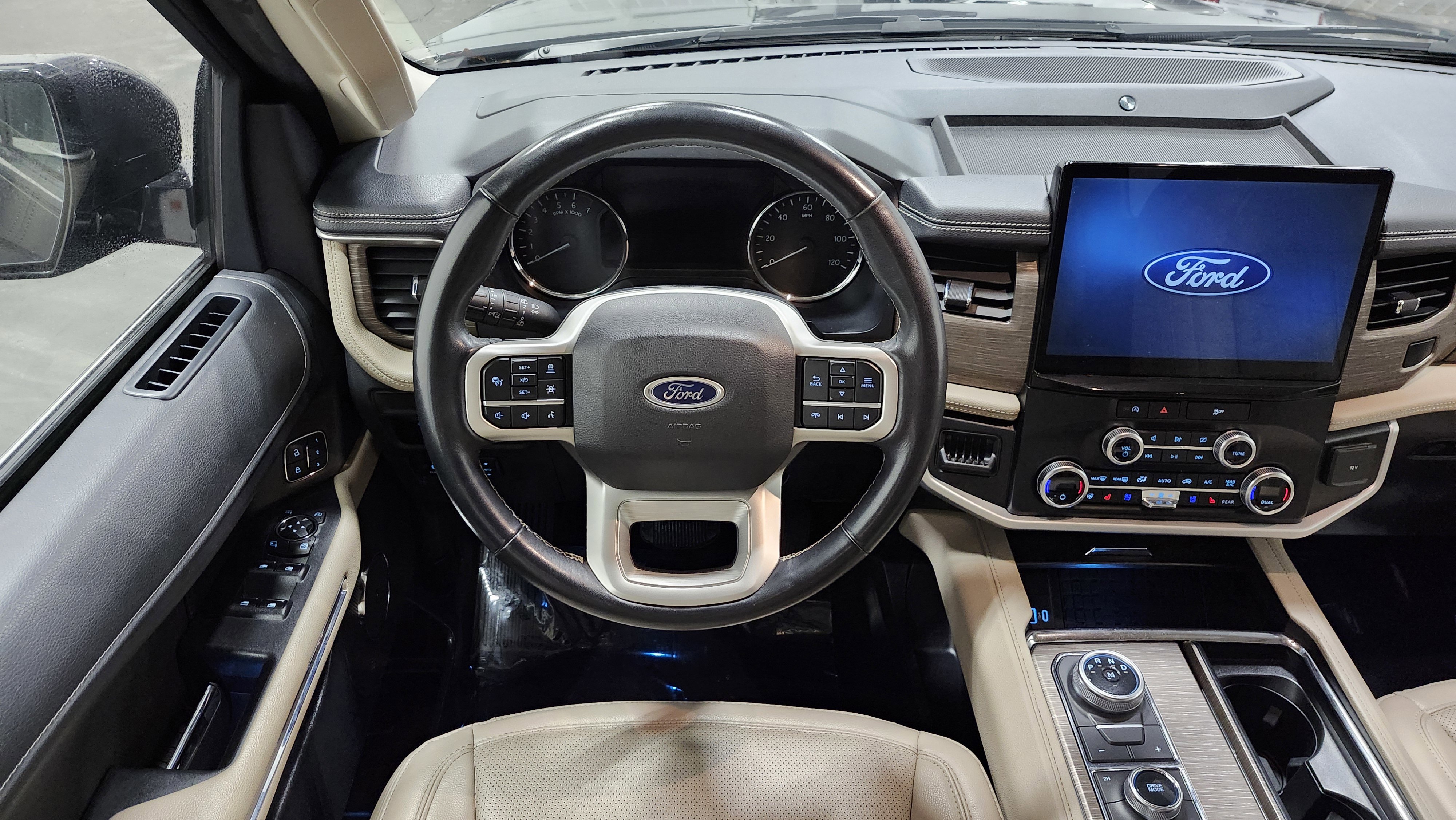Used 2024 Ford Expedition Limited image 29