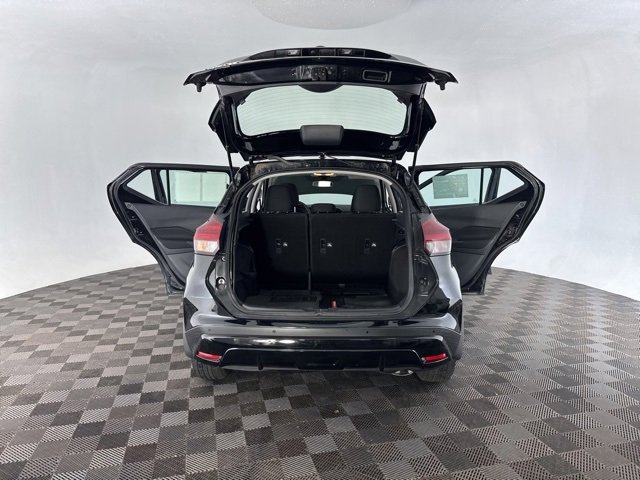 Used 2022 Nissan Kicks S image 15