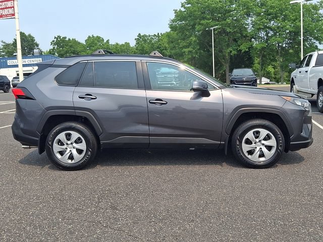 Used 2021 Toyota RAV4 LE AWD/4WD image 7