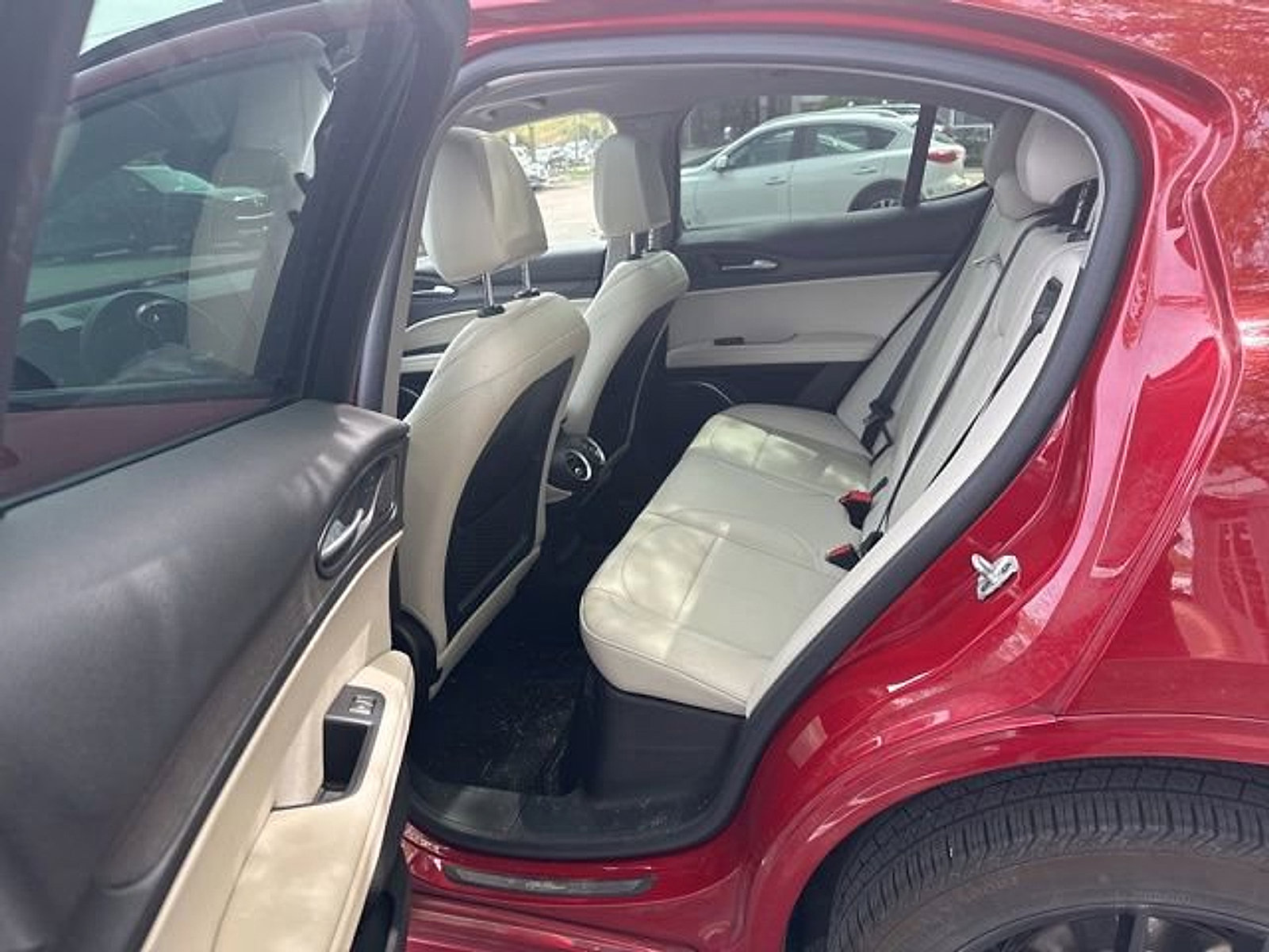 Used 2021 Alfa Romeo Stelvio Ti w/ Nero Edizione image 19