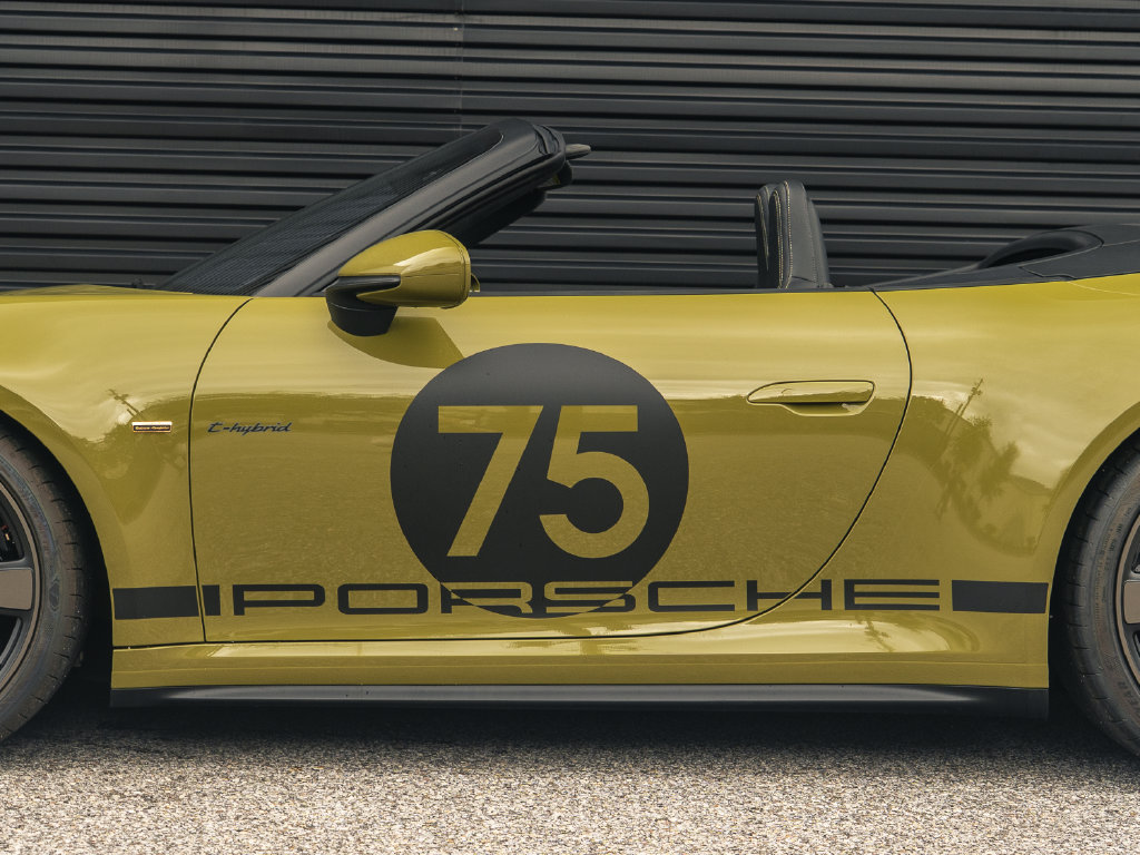 New 2026 Porsche 911 GTS RWD image 15