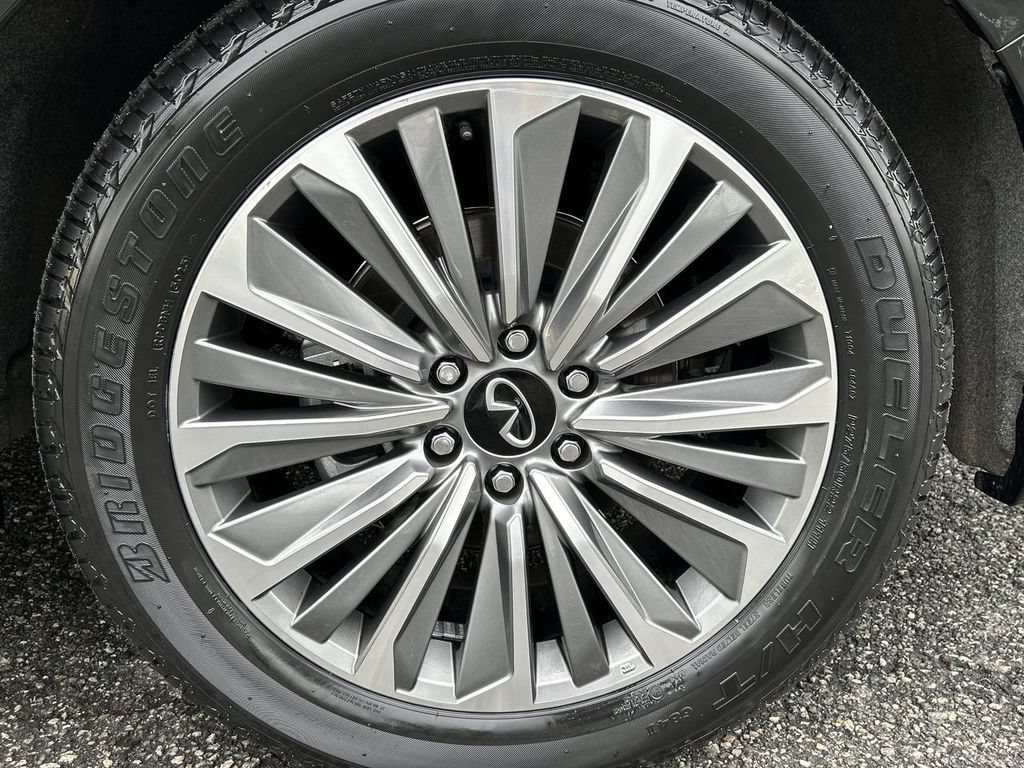 Certified 2025 INFINITI QX80 Sensory AWD/4WD image 11