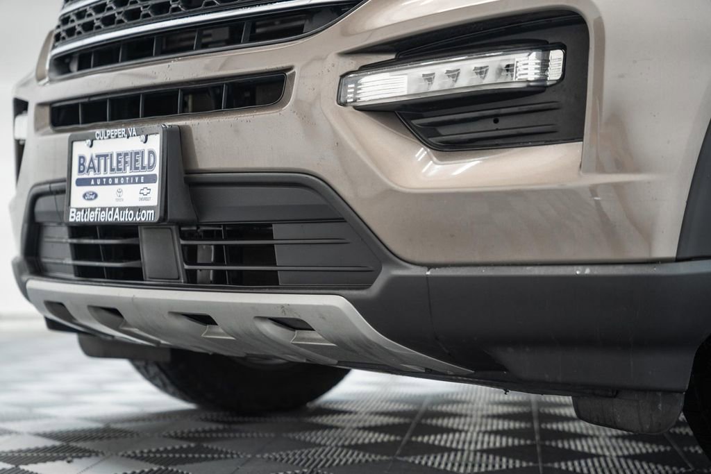 Certified 2021 Ford Explorer XLT w/ Equipment Group 202A image 16