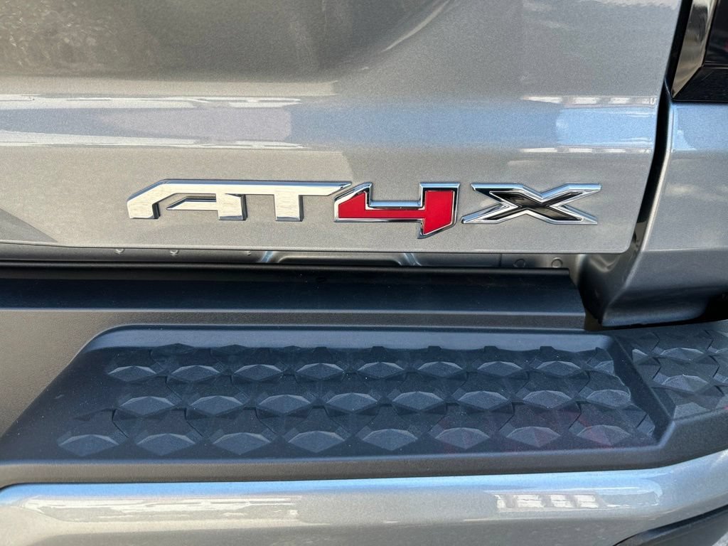Used 2025 GMC Canyon AT4 w/ AT4X Package AWD/4WD image 29