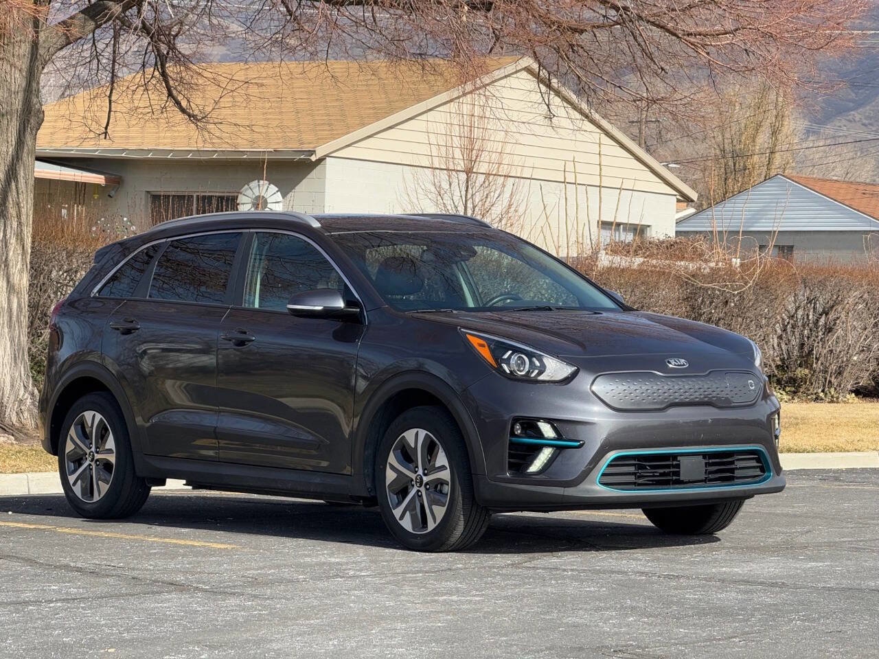 Used 2020 Kia Niro EX image 3
