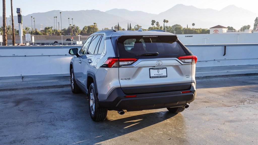 Used 2023 Toyota RAV4 XLE AWD/4WD image 7