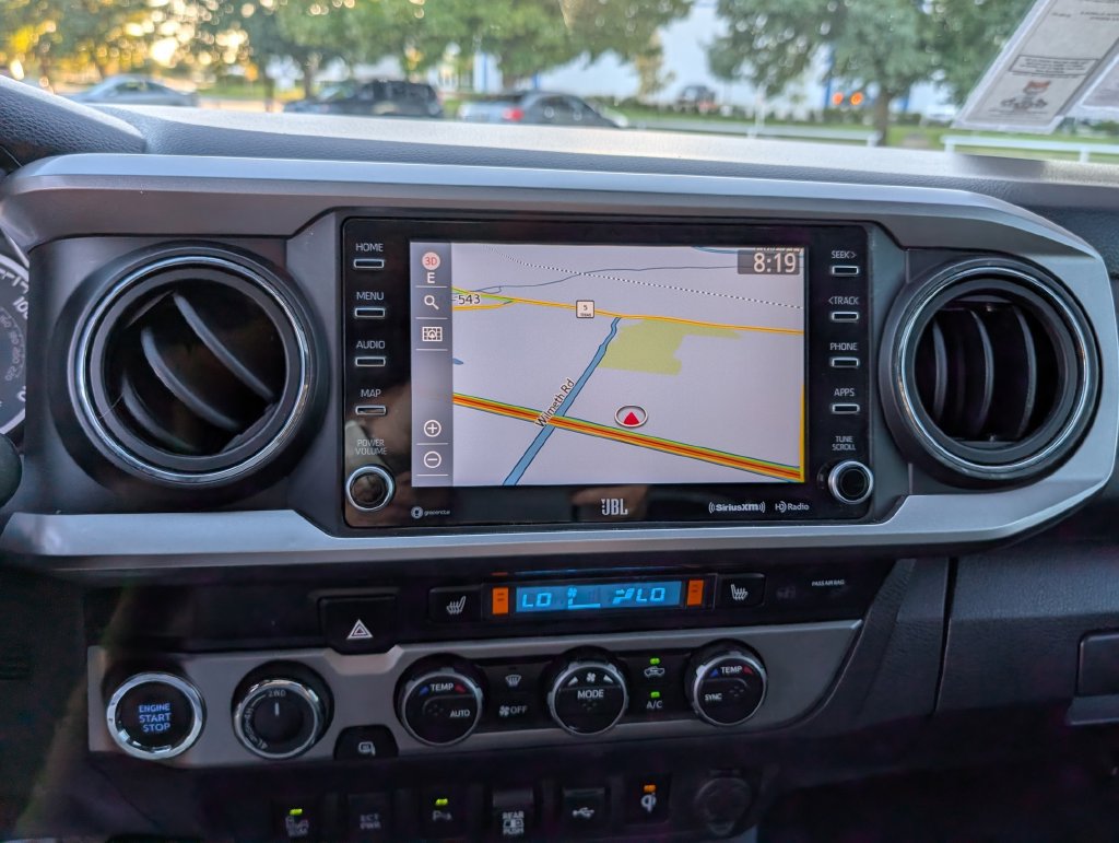 Used 2023 Toyota Tacoma Limited AWD/4WD image 7