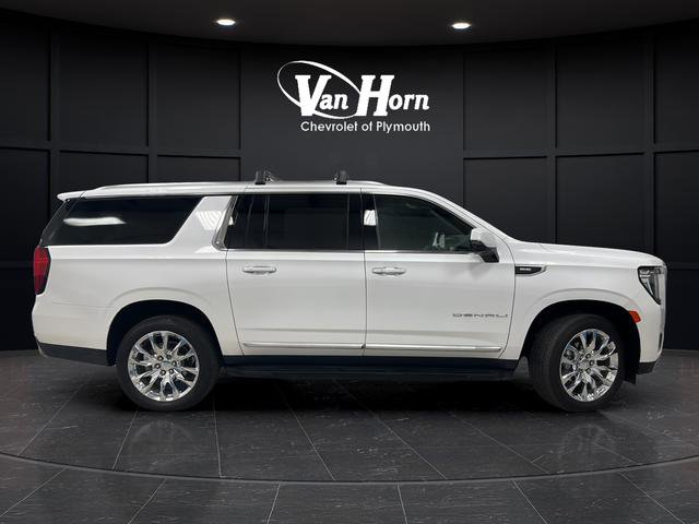 Used 2024 GMC Yukon XL Denali AWD/4WD image 8