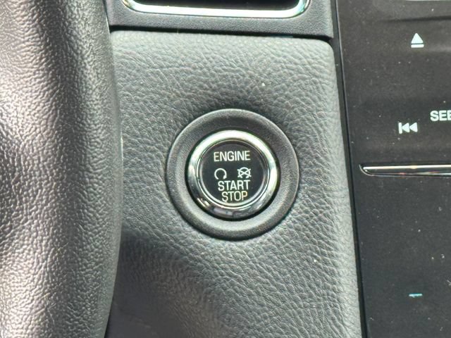 Used 2018 Ford Taurus SEL AWD/4WD image 22