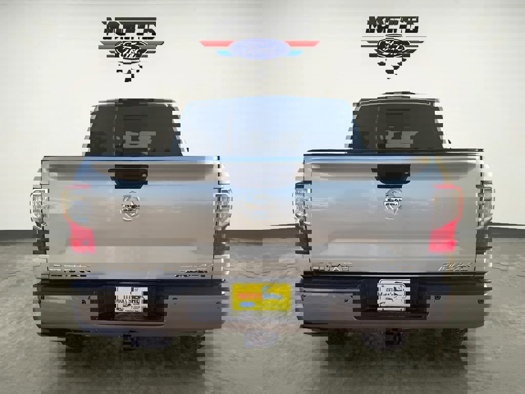 Used 2019 Nissan Titan PRO-4X w/ Pro-4x Convenience Package image 6