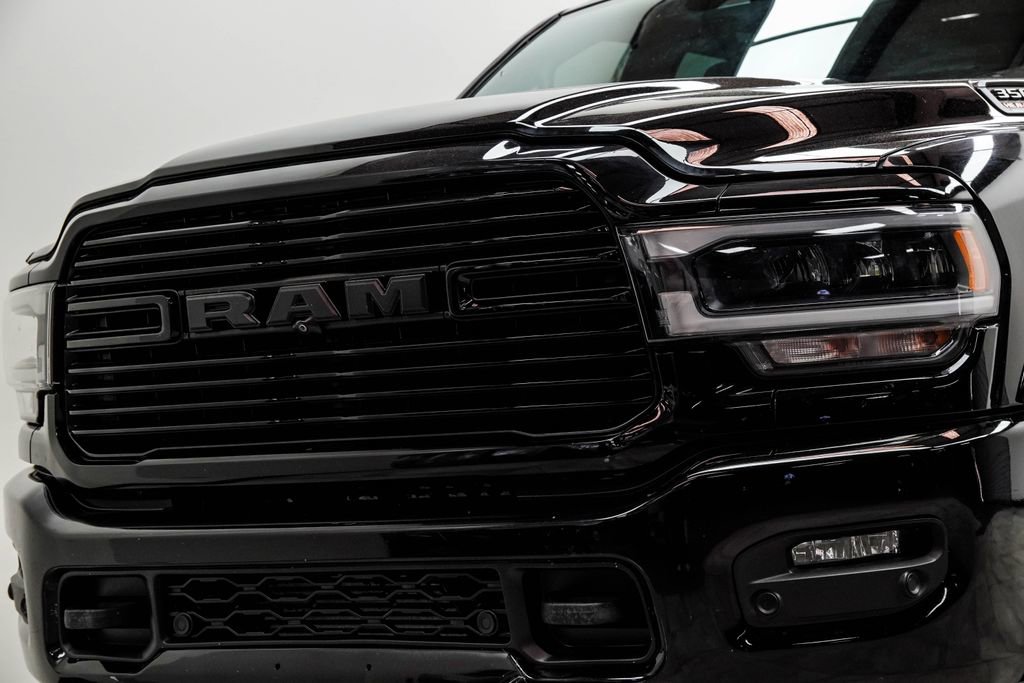 Used 2019 RAM 3500 Laramie w/ Black Appearance Package AWD/4WD image 2