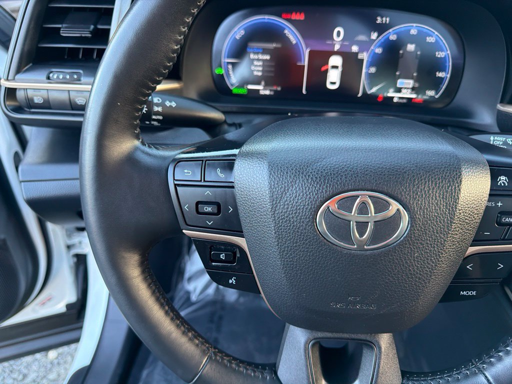 Used 2023 Toyota Crown AWD/4WD image 31