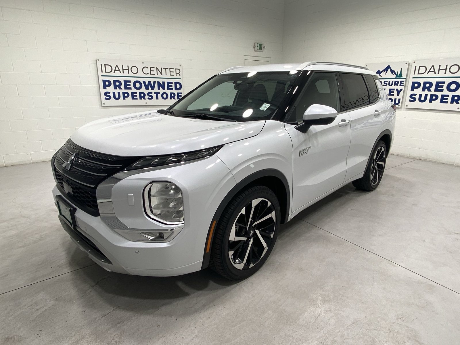 Used 2024 Mitsubishi Outlander SEL AWD/4WD image 4