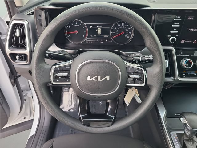 Used 2023 Kia Sorento LX FWD image 23