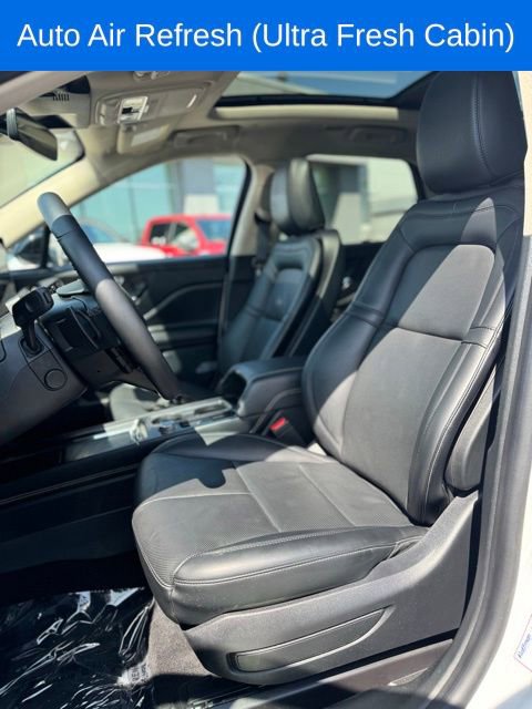 Certified 2025 Lincoln Corsair Reserve w/ Equipment Group 202A image 14