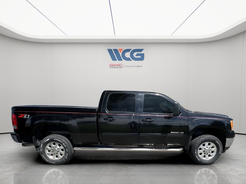 Used 2011 GMC Sierra 2500 SLT w/ SLT Convenience Package AWD/4WD image 3