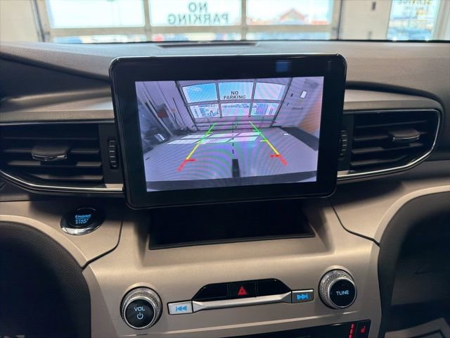 Used 2023 Ford Explorer XLT w/ Equipment Group 202A AWD/4WD image 3