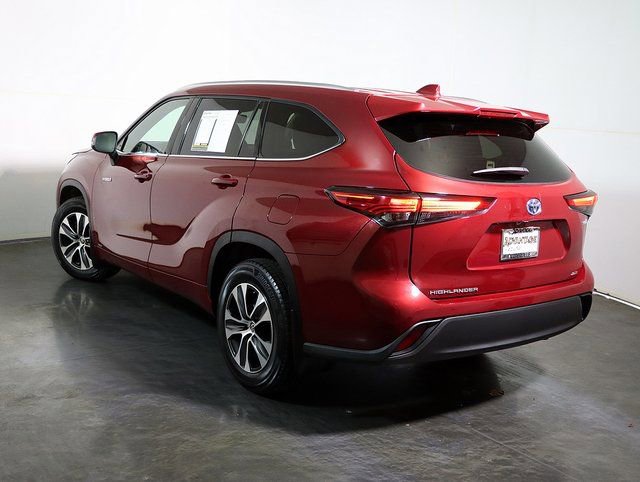 Used 2020 Toyota Highlander XLE video 2