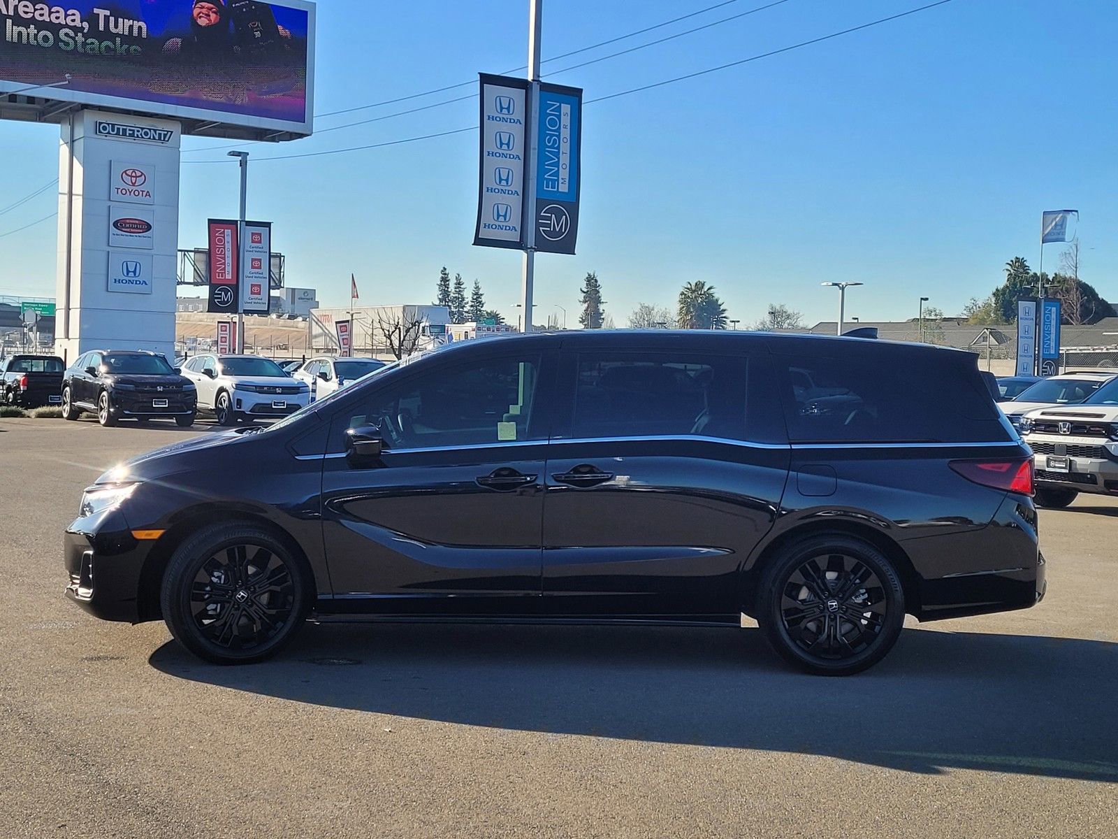 Certified 2025 Honda Odyssey Sport-L image 8