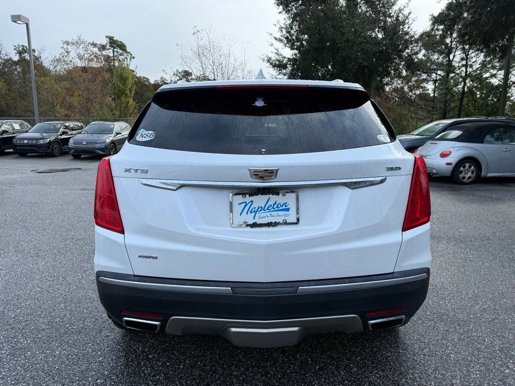 Used 2018 Cadillac XT5 Platinum w/ Driver Assist Package image 11